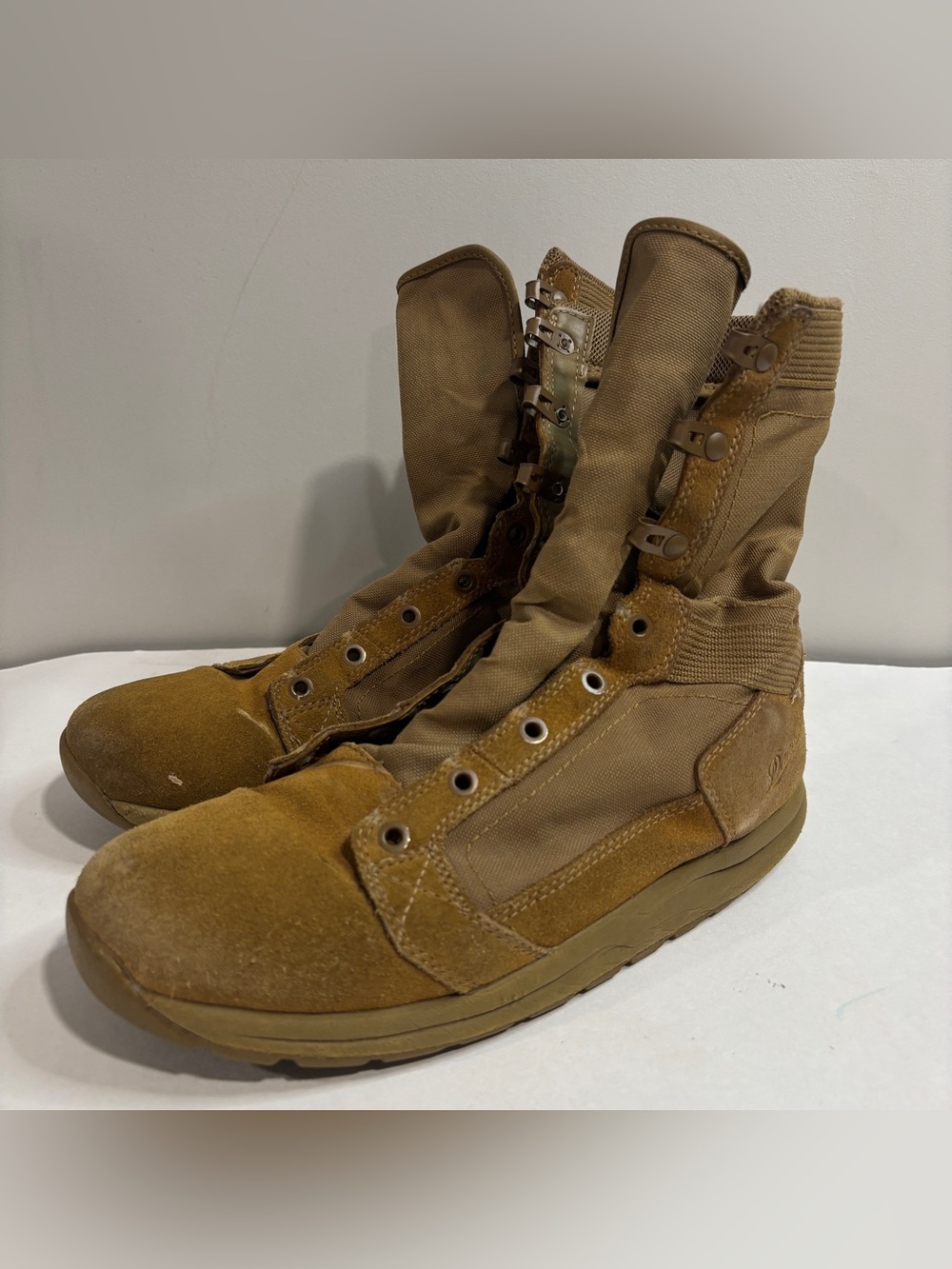 Danner Tachyon 8” Coyote Military Tactical Boots Men Sz 9.5 D - 50136